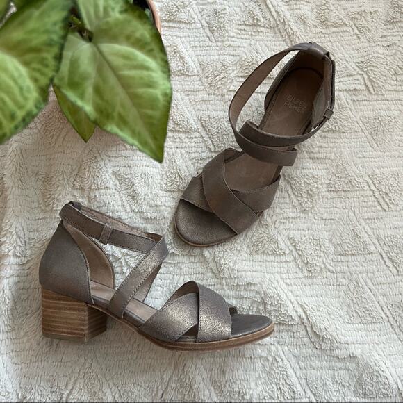 Eileen Fisher Kirby Metallic Leather Strappy Block Heel Sandals - Picture 1 of 6